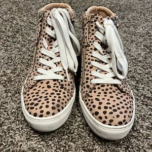 Universal Thread Cheetah Print Sneakers